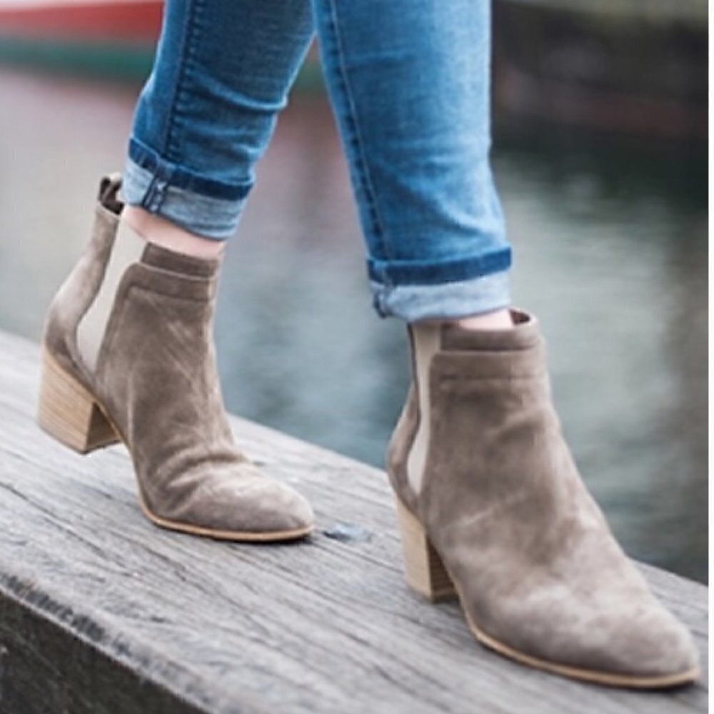 Vince Hallie Taupe Italian Suede Chelsea Ankle Boots - Size 7.5